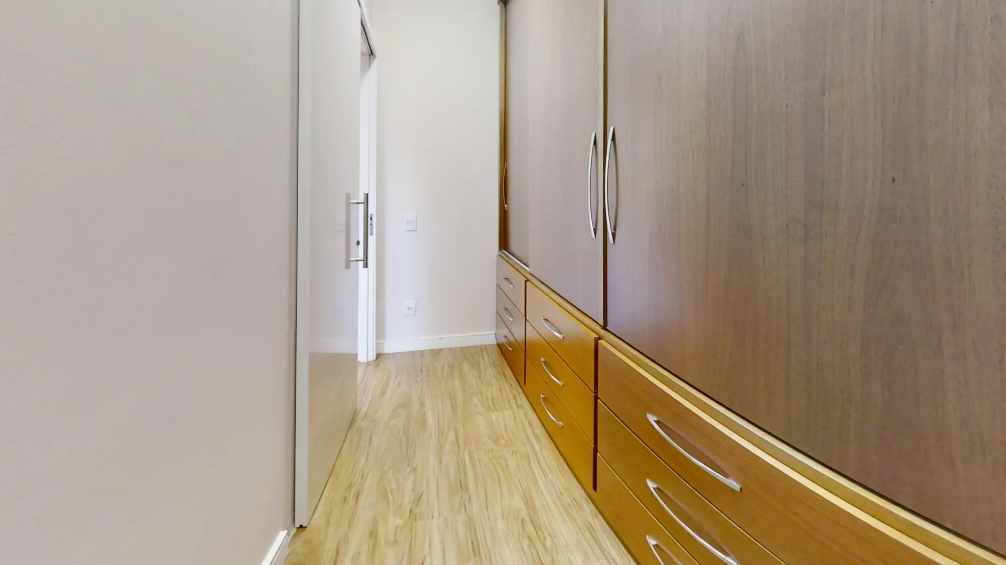 Suíte 2 — closet